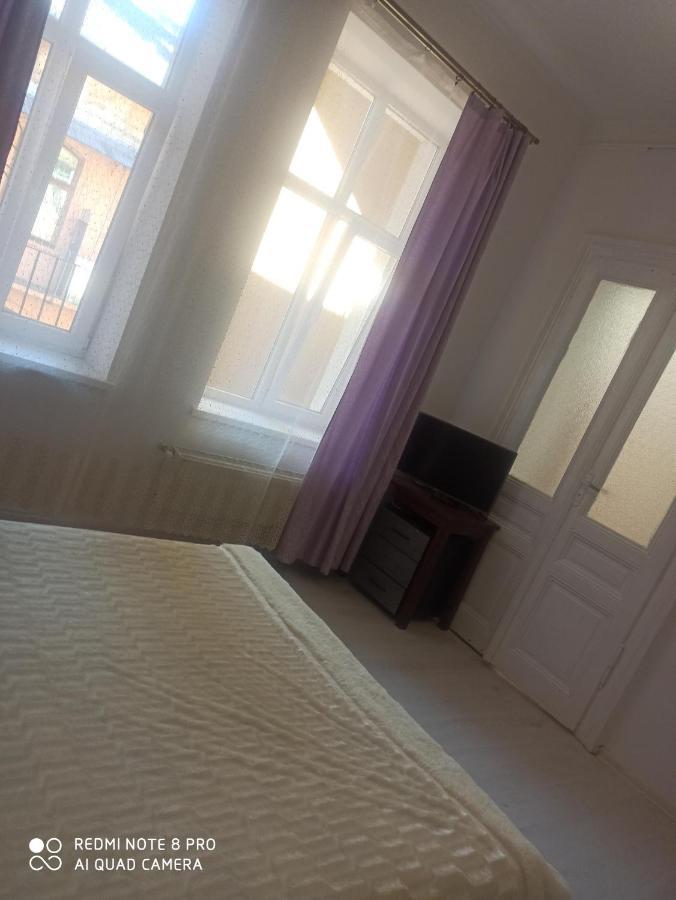Apartament On Franka Street Apartment Lviv Exterior photo