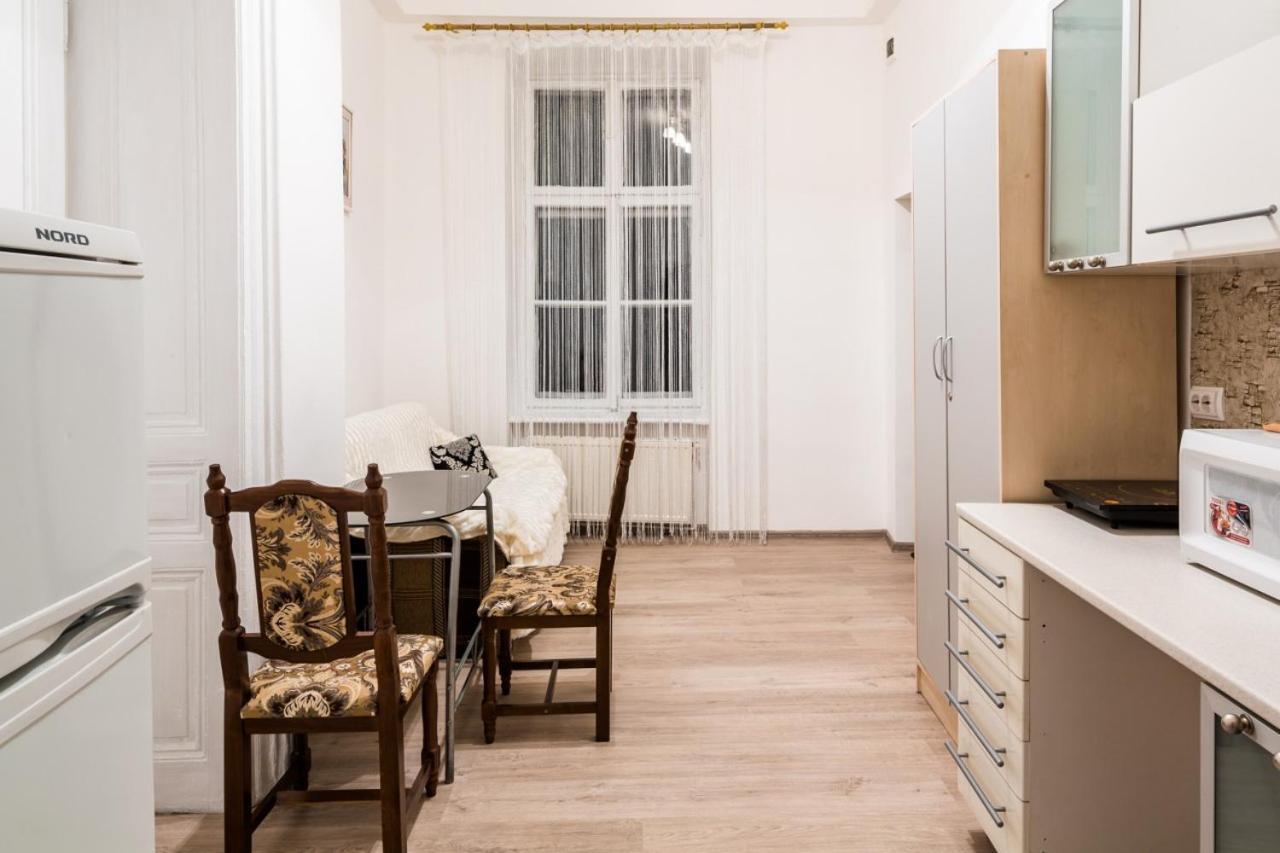 Apartament On Franka Street Apartment Lviv Exterior photo